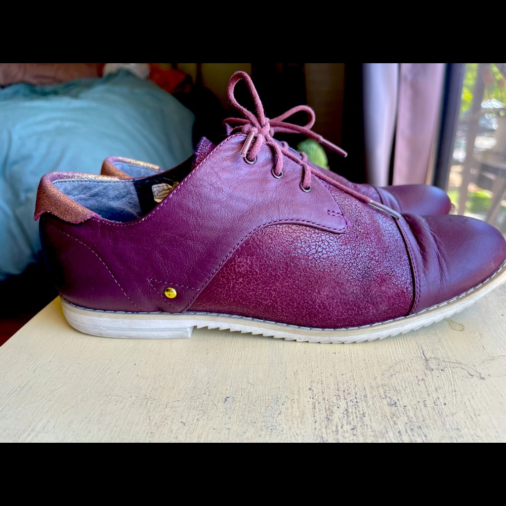 Adidas SLVR Women's 8.5 Oxford Laceups